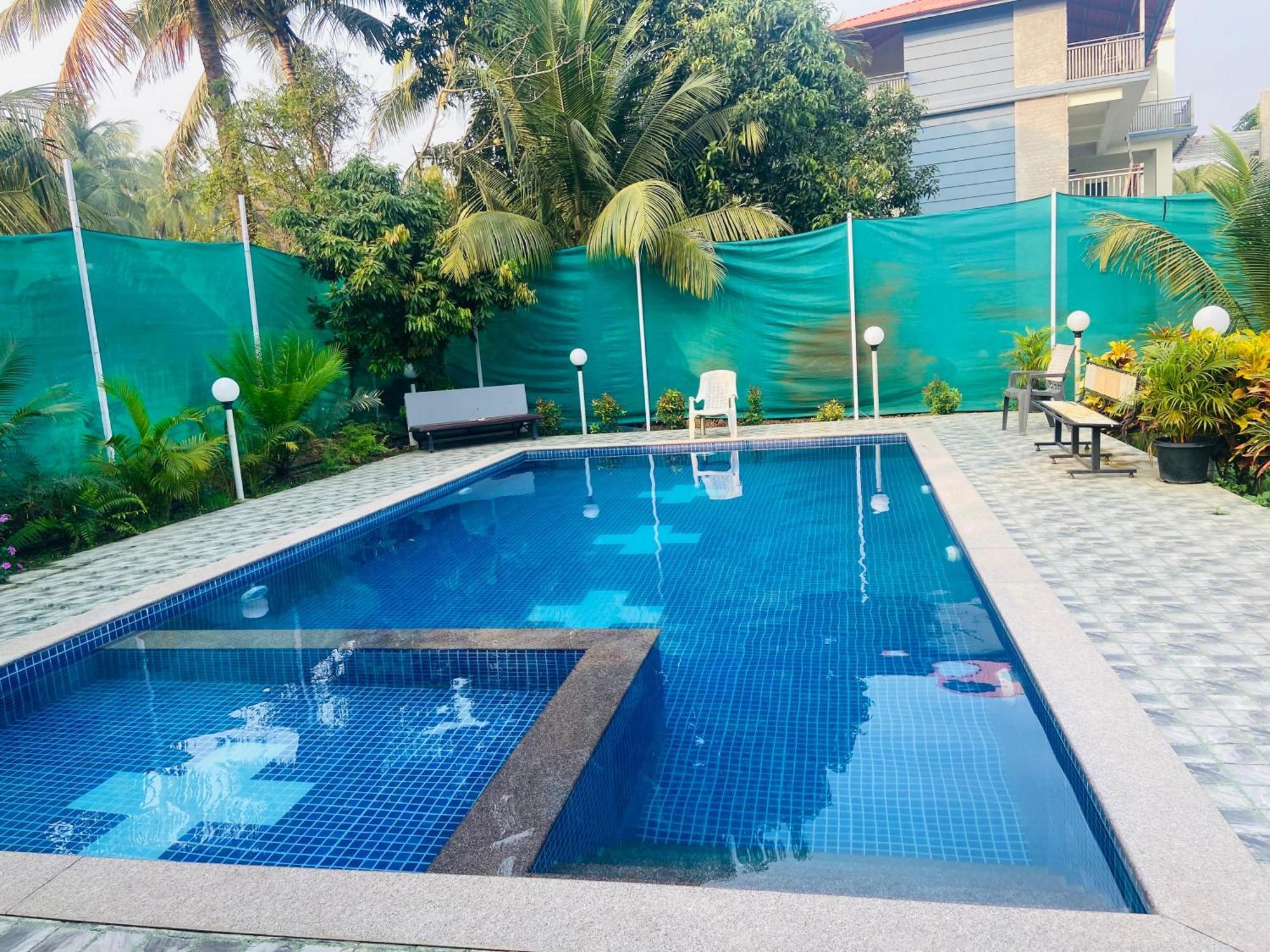 Humming Bird Beach Resorts Alībāg Exterior photo